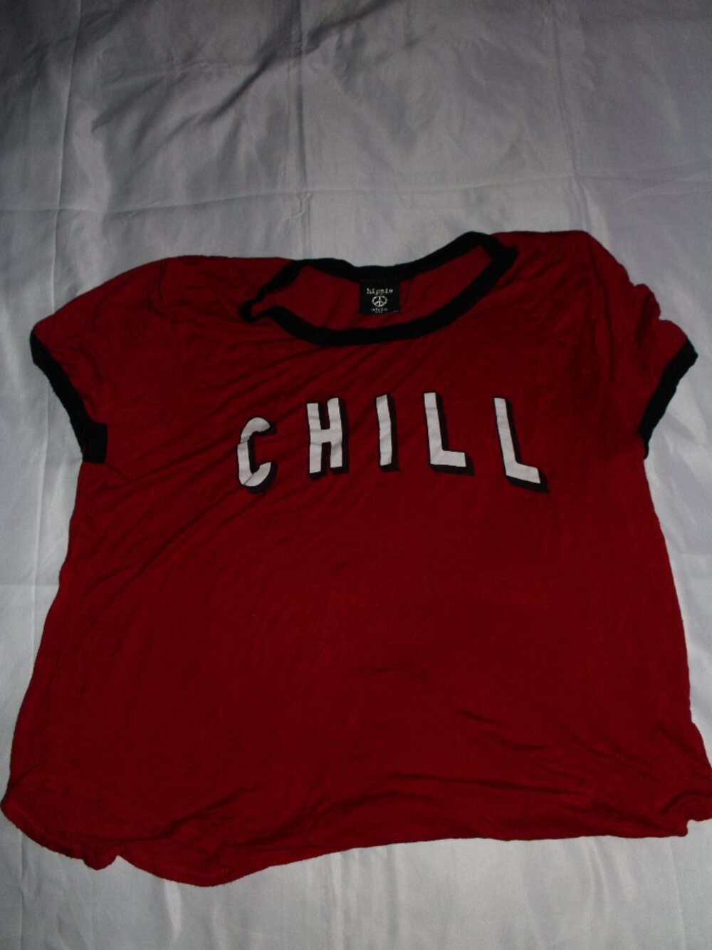 Hippie Chic T-Shirt Red Cropped "Chill" Large Netflix